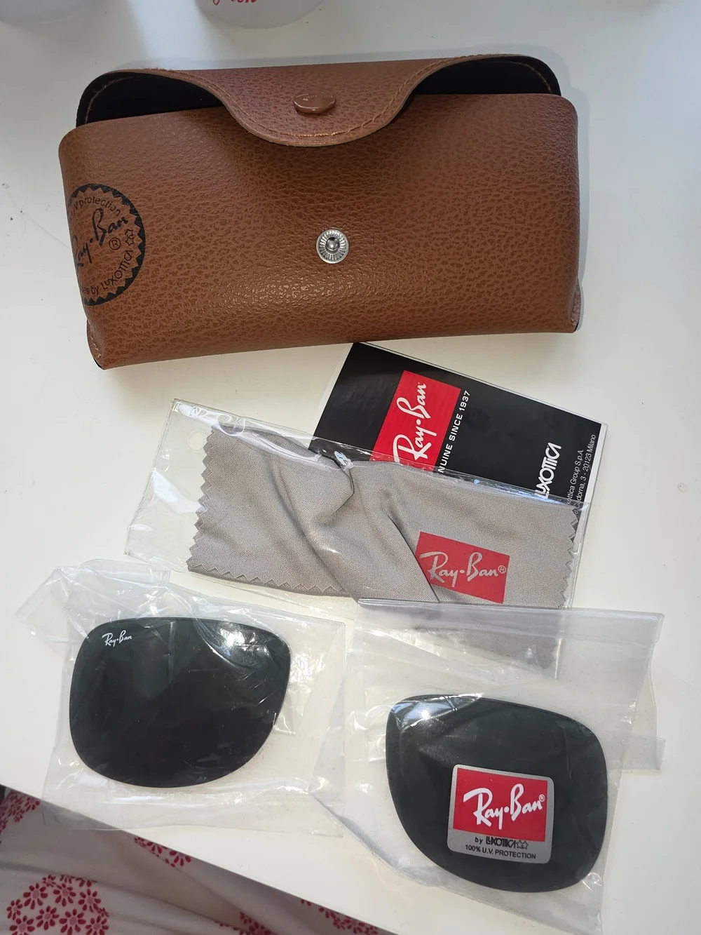 Ray-Ban Replacement Lenses and Case